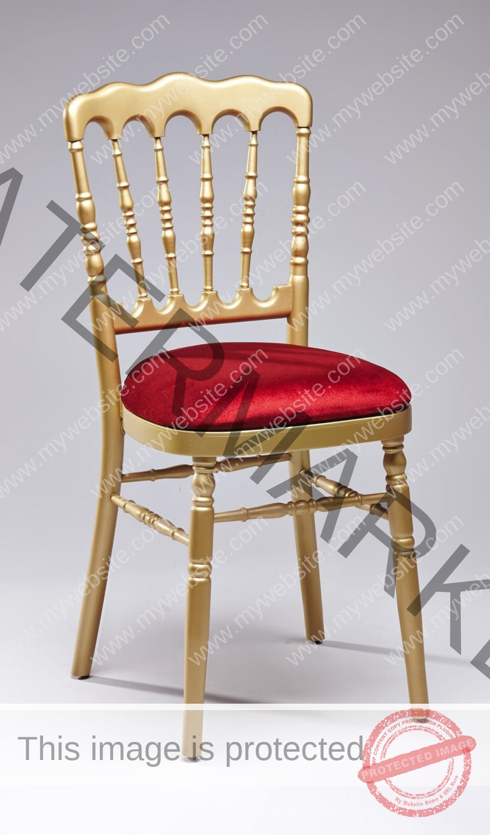 Chaise napoléon dorée