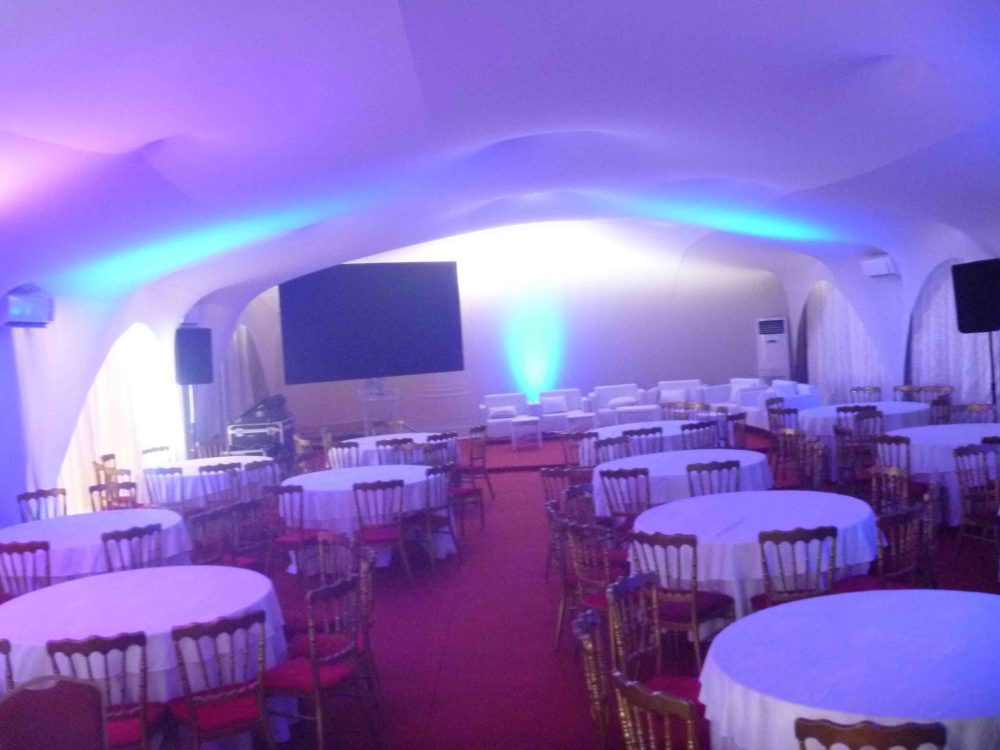 Table 8 personnes ronde – Image 2